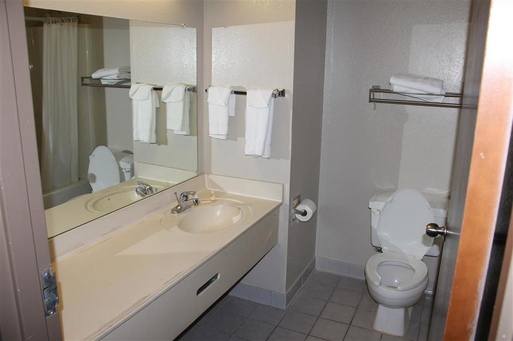 Haven Inn & Suites Duluth Room photo